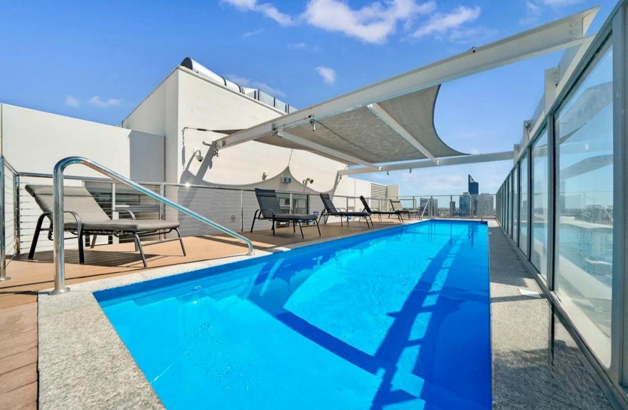 In The City Perth 1B1B Pool And Nice View 外观 照片